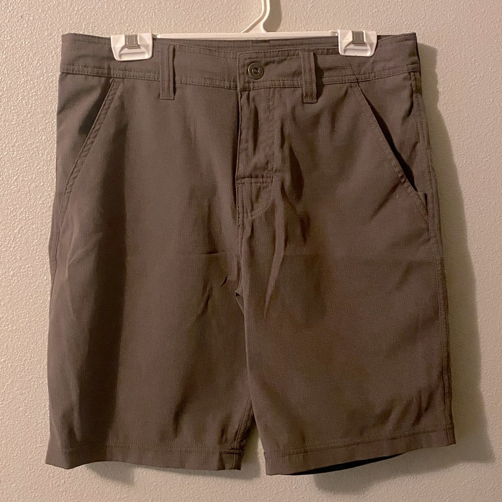 Men’s Prana shorts